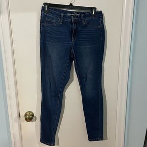 Universal Thread Mid Rise Jegging